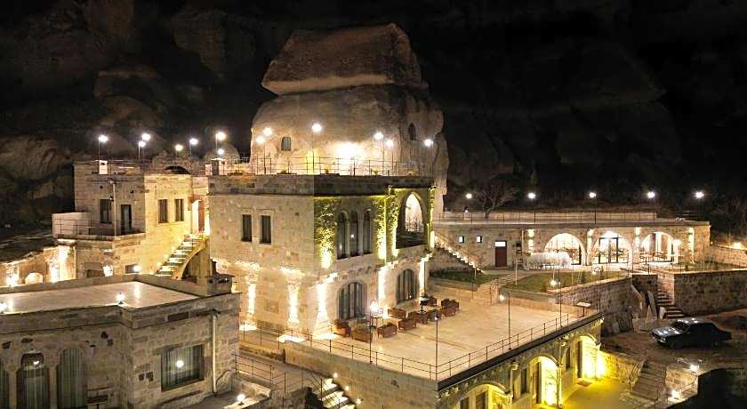 Secret Hill Cave Suites