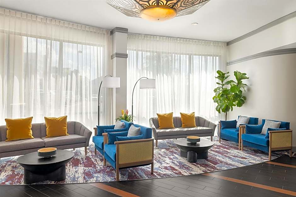 Hampton Inn By Hilton And Suites Baton Rouge