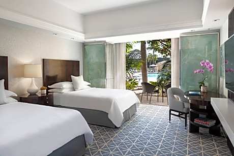Club Level King or Double Room with Garden View