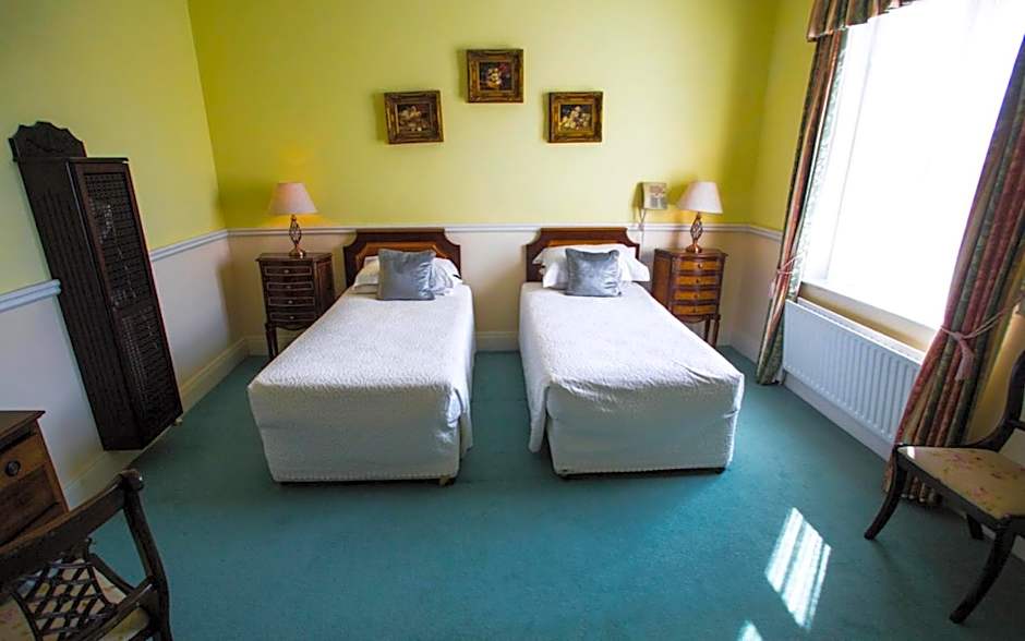 Kilcooly's Country House Hotel