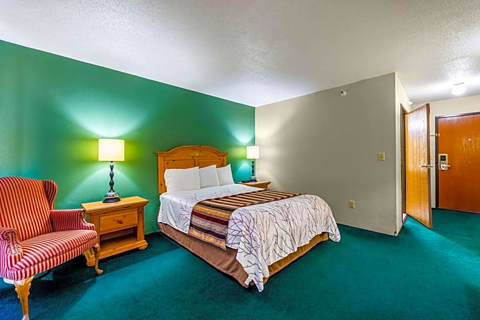 Royal Inn & Suites Milaca