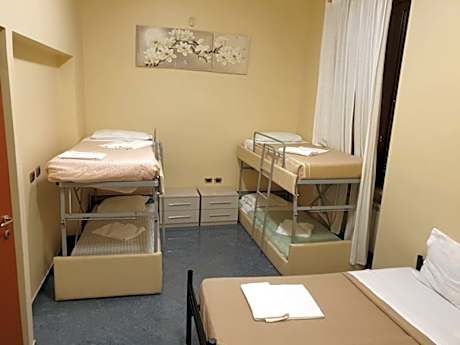 Standard 6 Bed Dormitory