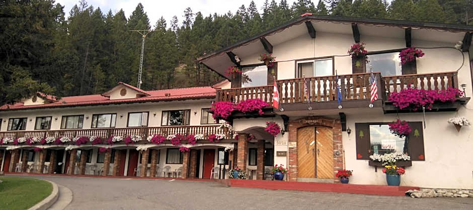 Photo 1 of 25 of Gables Motel