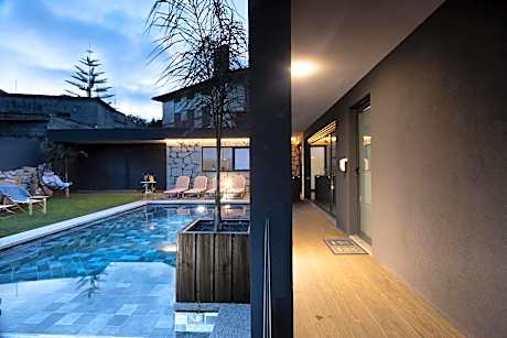 Abraços dos Avós - Casas de aldeia