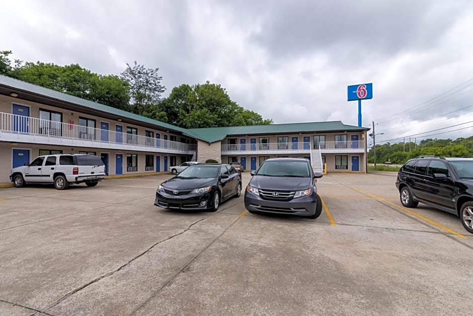 Motel 6 Attalla, AL