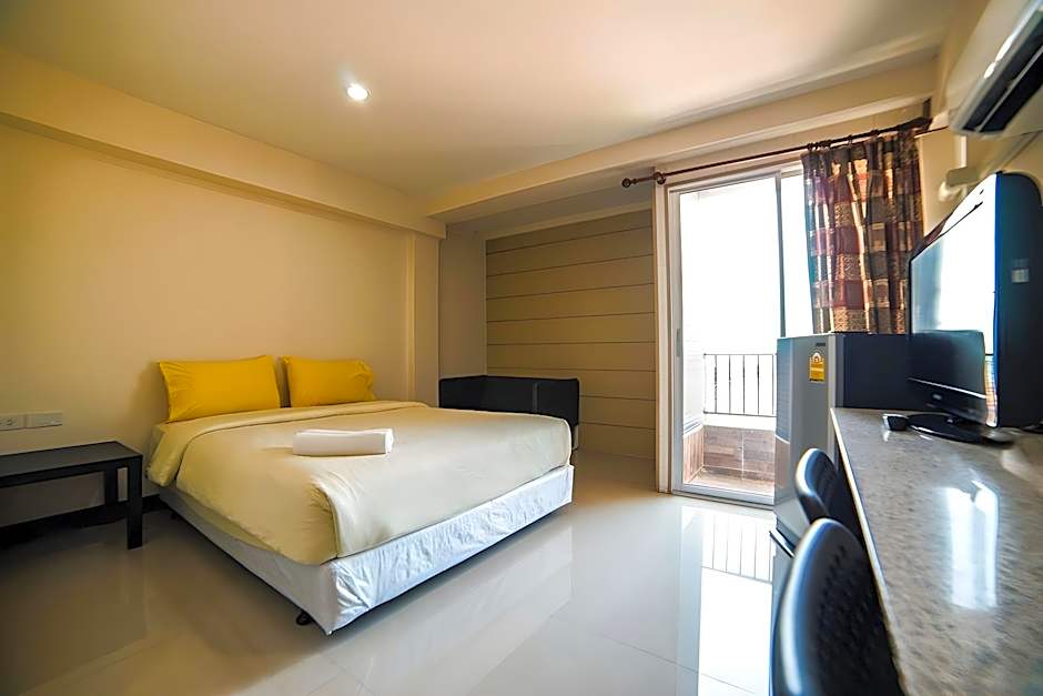 Sea Land View Apartment @ Sriracha