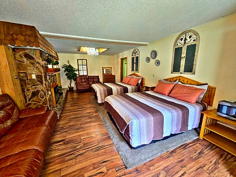 Cedar Wood Inn