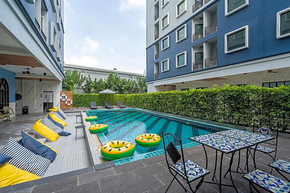 Cozy Blu Suvarnabhumi