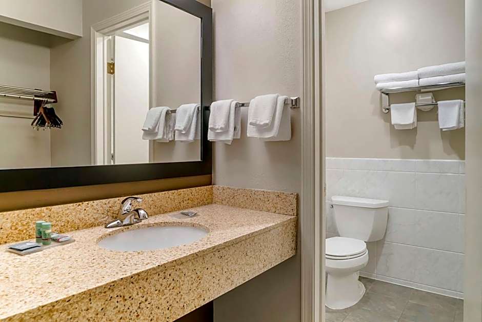 Best Western Beacon Inn
