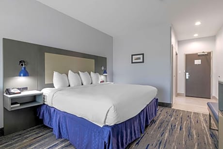 King Room  - Disability Access - Poolside