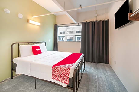 Queen Room - Disability Access