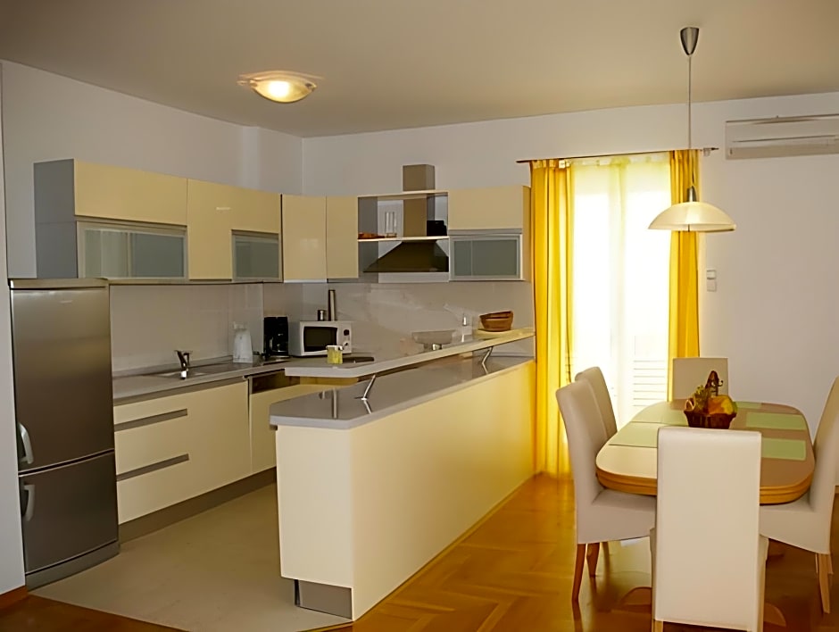 Pervanovo Apartments