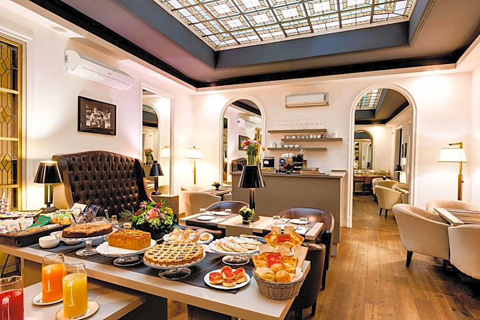Piazza Farnese Luxury Suites