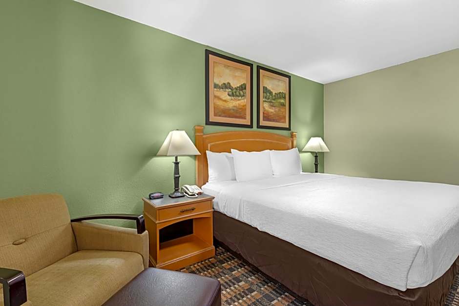 Quality Inn & Suites Plano