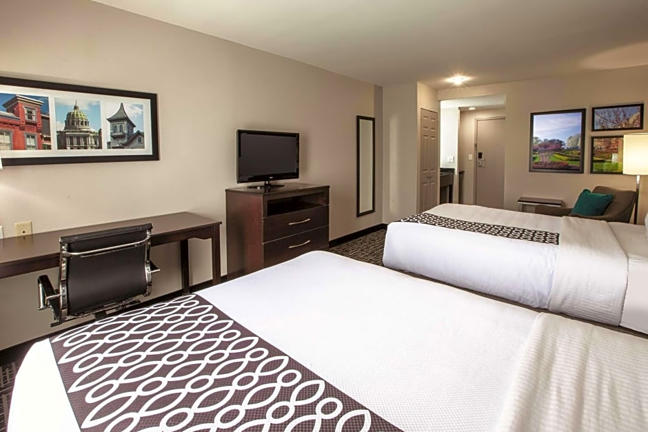 La Quinta Inn & Suites by Wyndham New Cumberland Harrisburg