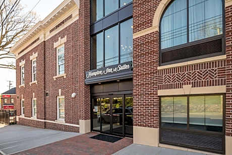 Hampton Inn By Hilton & Suites Huntington Downtown, NY