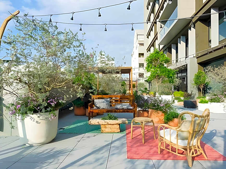 U.I.J Hotel&Hostel (UIJ)