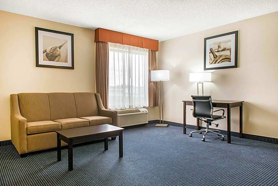 Quality Inn & Suites Anderson I-69
