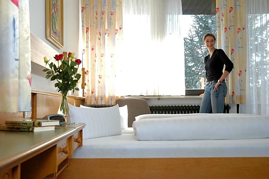 Photo 1 of 2 of Double Room