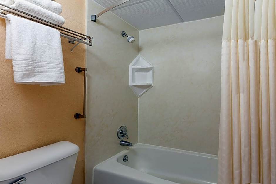 Days Inn by Wyndham Waycross
