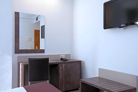 Double Room with extra bed (2 adults + 1 child under 12)