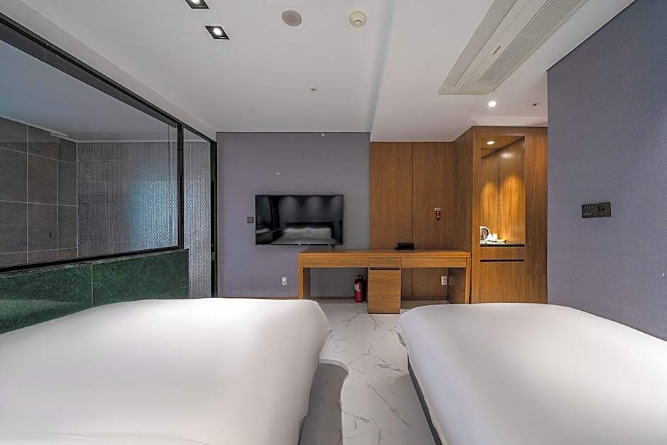 Sky and Sea Hotel