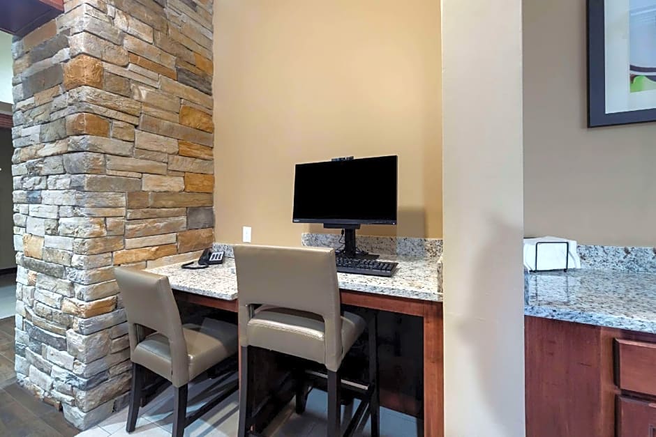 Comfort Inn & Suites Harrah