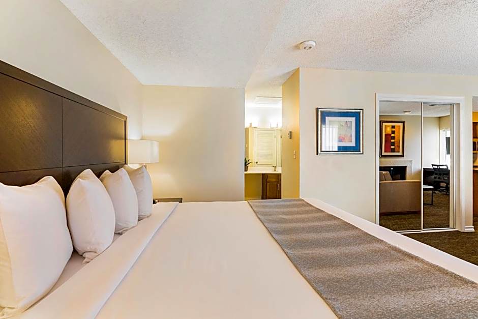 Chase Suite El Paso