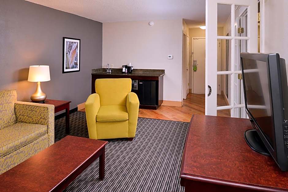 La Quinta Inn & Suites by Wyndham Indianapolis South