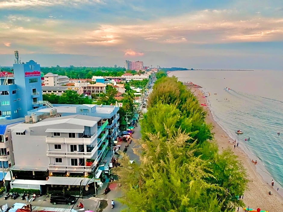 The BEACH CHA AM Suites