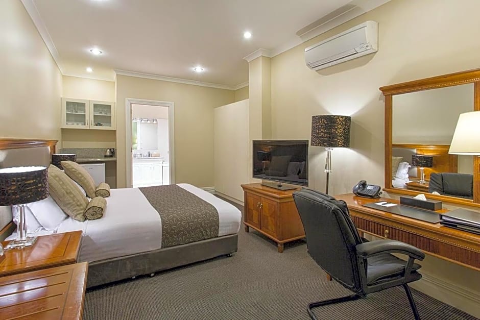 The Grand Hotel Launceston