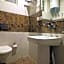 Hotel Iconic Suite - Near Delhi Airport
