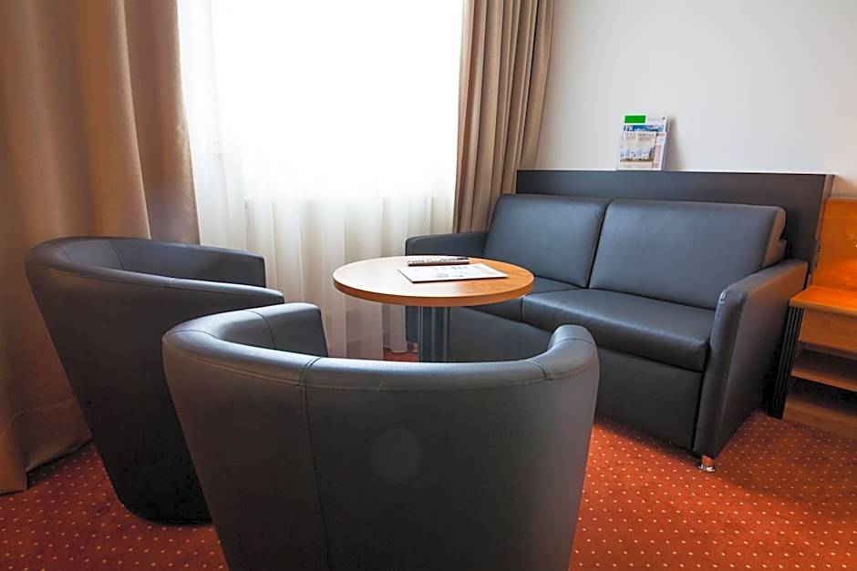 NOVINA HOTEL Sudwestpark