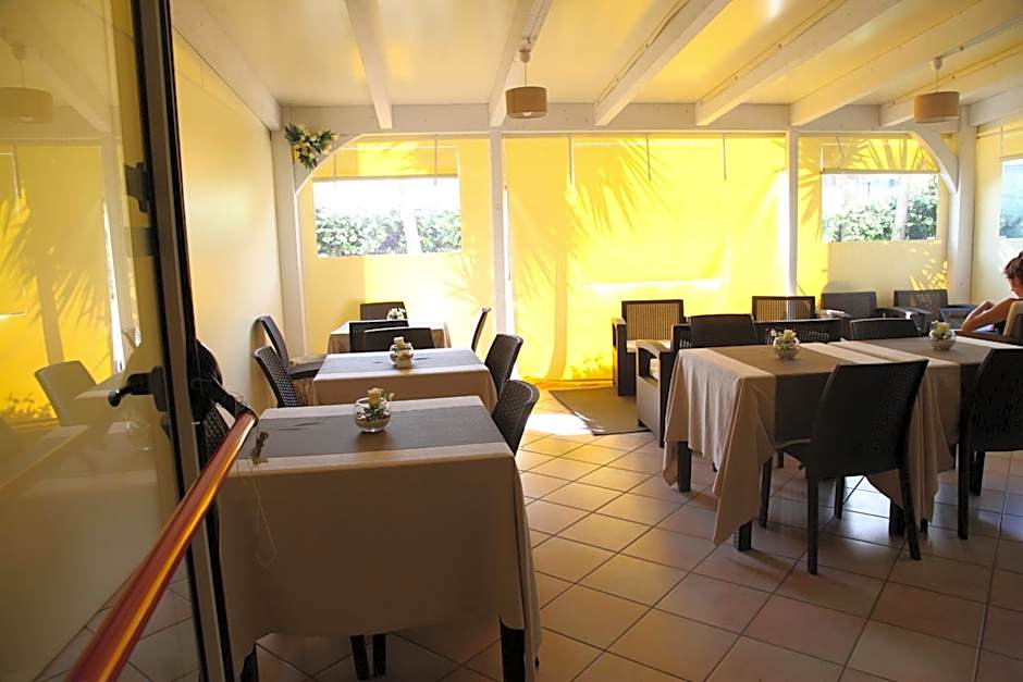 Hotel Sogni D'Oro Airport