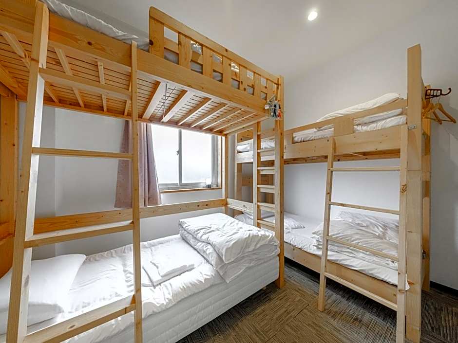 Photo 1 of 3 of Quadruple Room