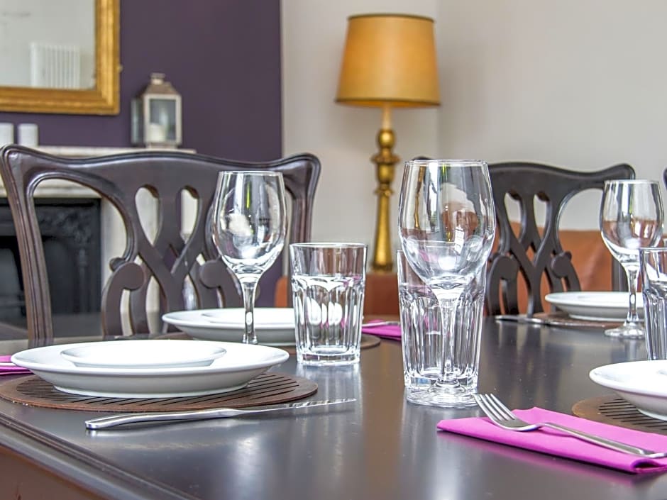 3 Berkeley Square Guesthouse