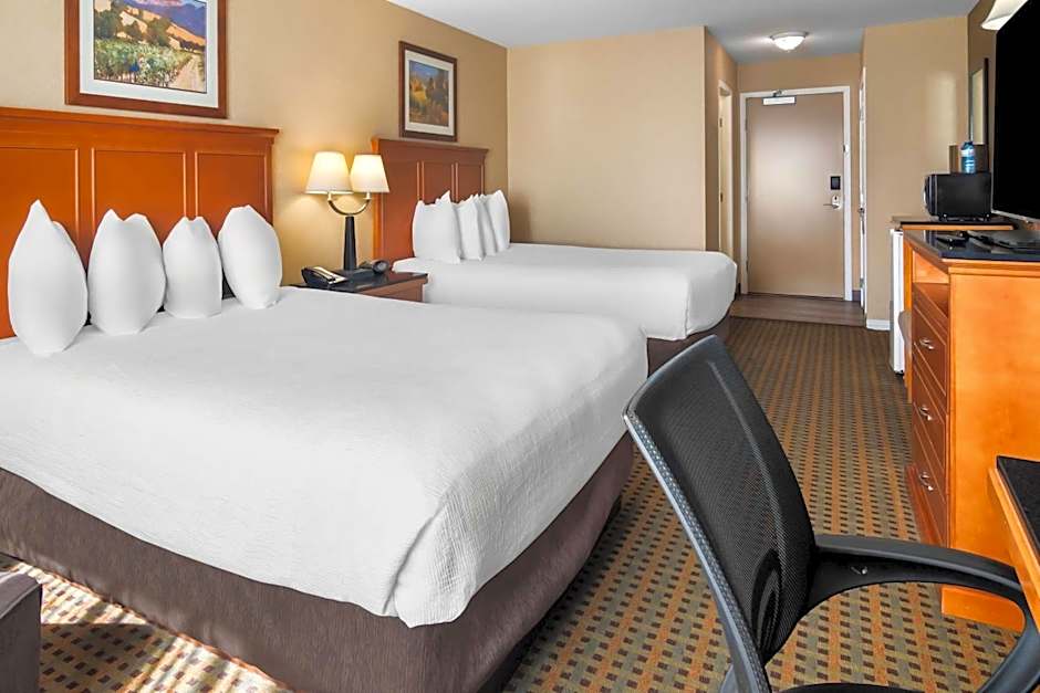 Best Western Plus Sunrise Inn