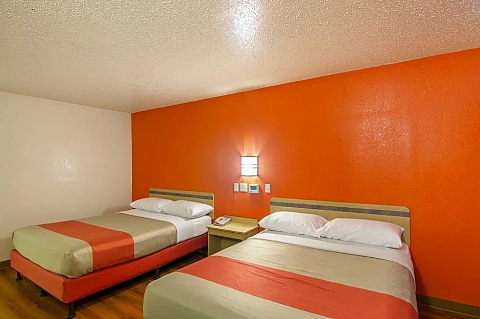 Motel 6-Indianapolis, IN - Airport