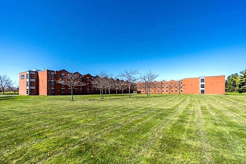 Residence & Conference Centre - Welland
