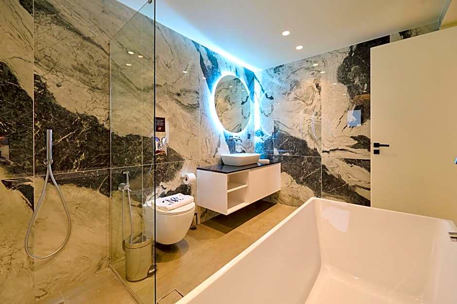 Monarco Executive Rooms