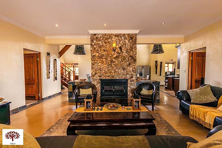 Zebula Golf and Wildlife Estate - Aardwolf Pax 10 - Moi Signature Luxury villa