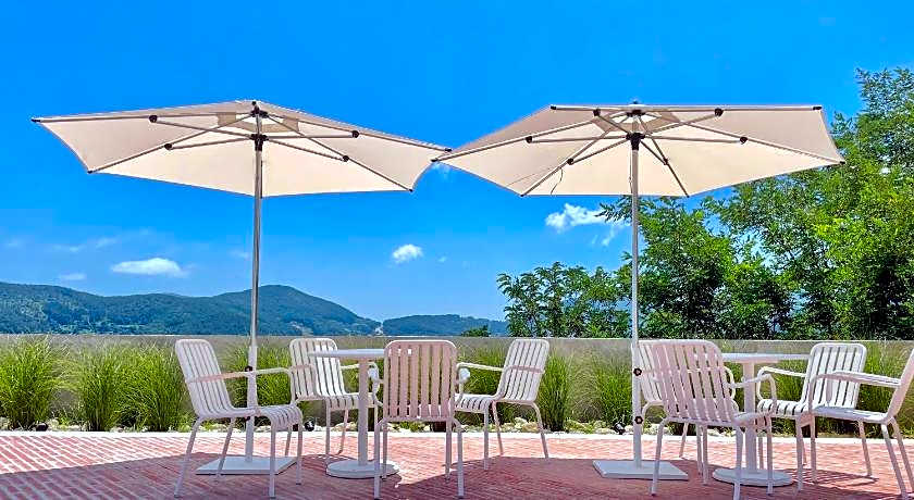 HOTEL SANGSANG & Private Sang Sang Pool Villa
