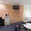 Cotswold Motor Inn