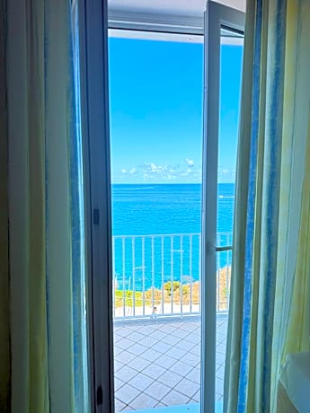 Standard Double or Twin Room with Sea View