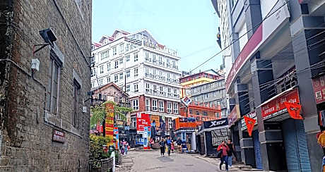 Cliffton Royals (by Cazareh Hotels)