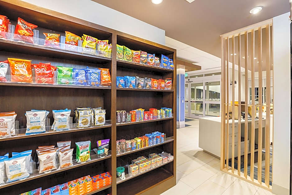 Holiday Inn Express & Suites Sturbridge By IHG
