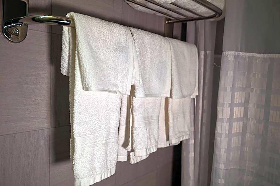 Ramada by Wyndham North Bergen