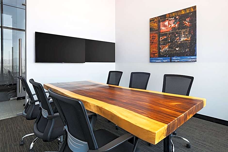 VETTA, DISTRITO UNO, AUTOGRAPH COLLECTION