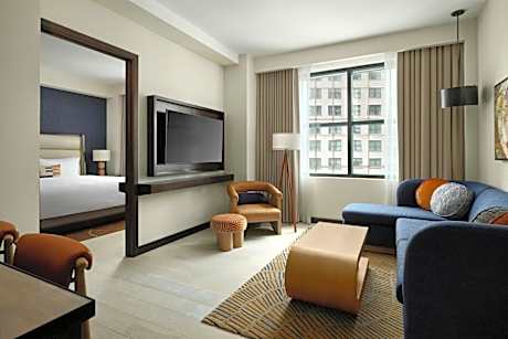 One-Bedroom Larger King Suite with Sofabed, City View