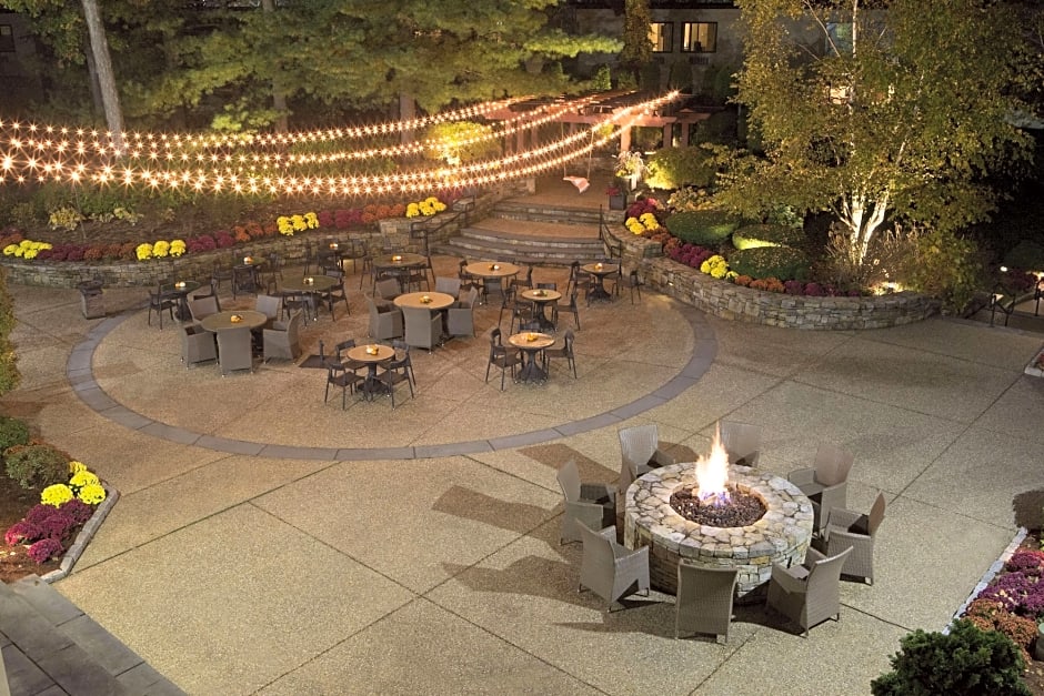 DoubleTree by Hilton Hotel Boston - Bedford Glen